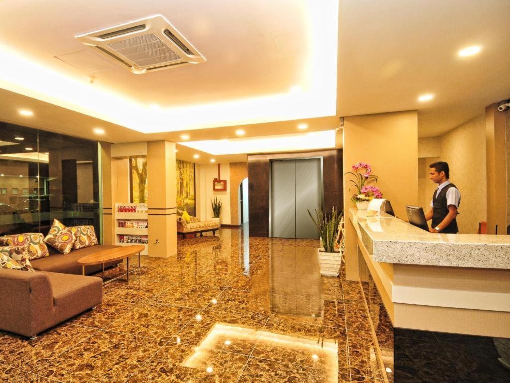 Hotel Zamburger Grand City Malacca Exterior foto